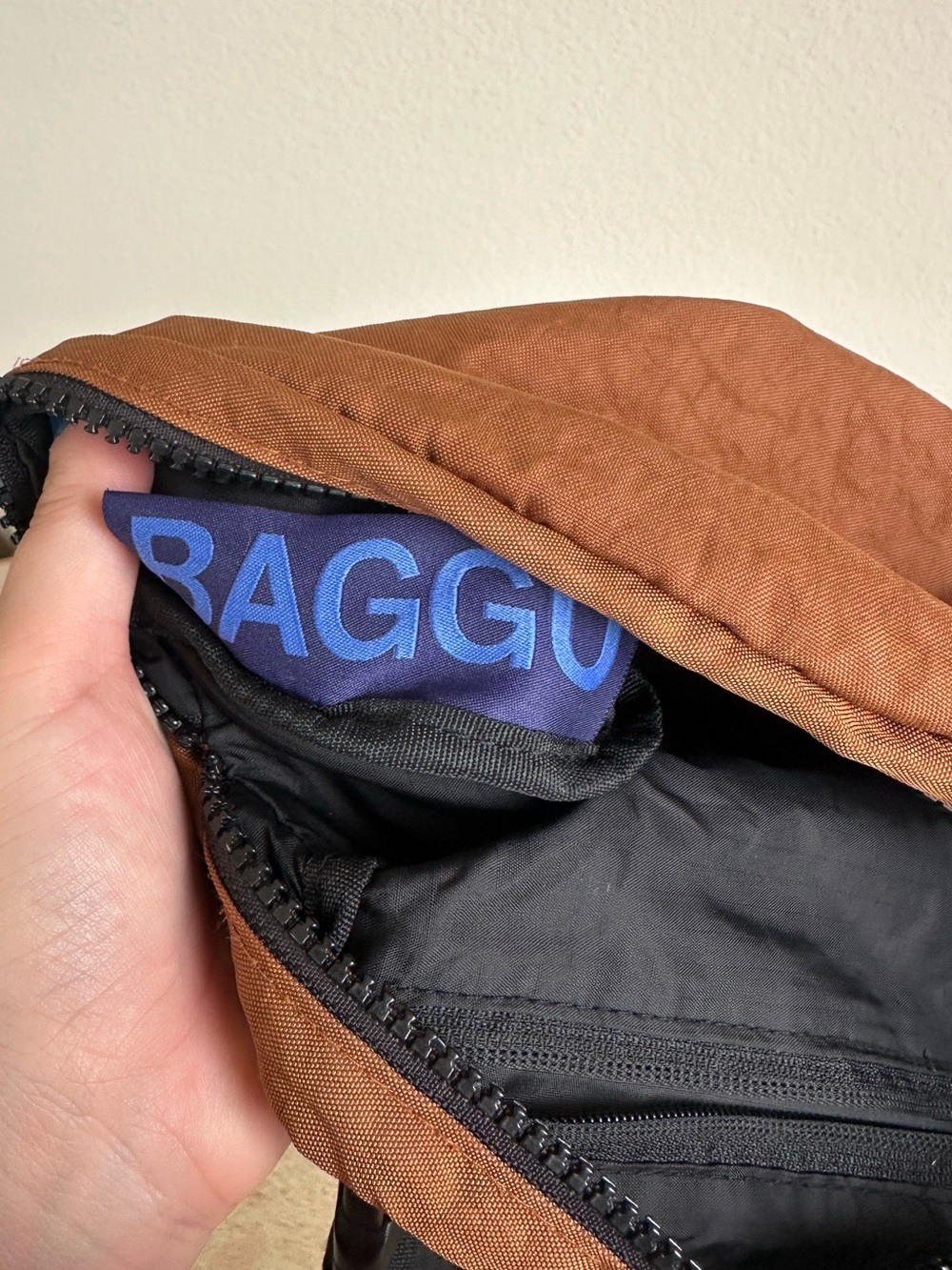 Baggu Brown Nylon Fanny Pack - Picture 6 of 16